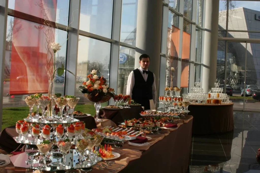 کترینگ زیرمجموعه رستوران